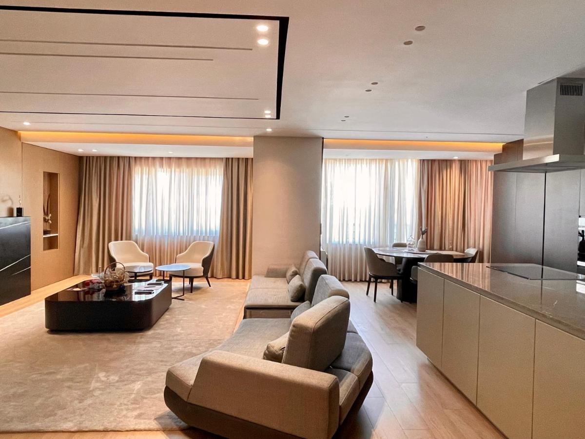 Luxury View Duplex With Indoor Fireplace Shkodra